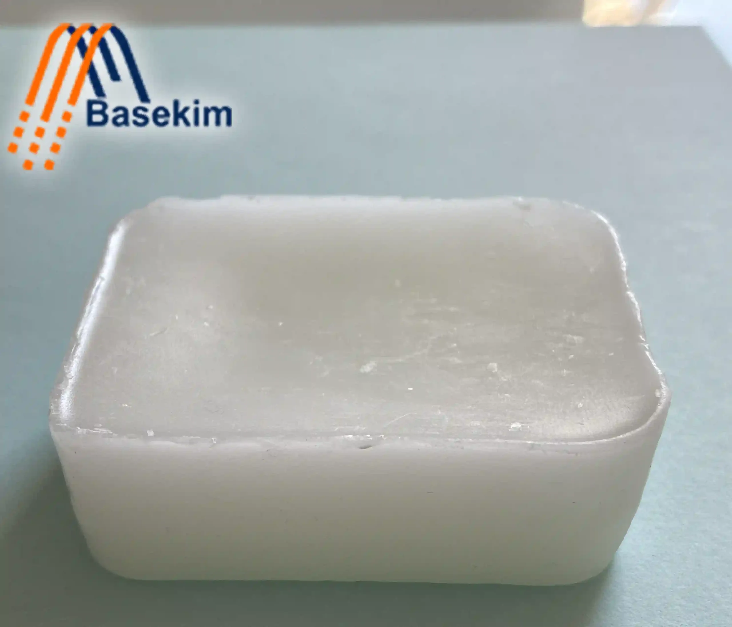 Fully refined Paraffin wax 0.5%